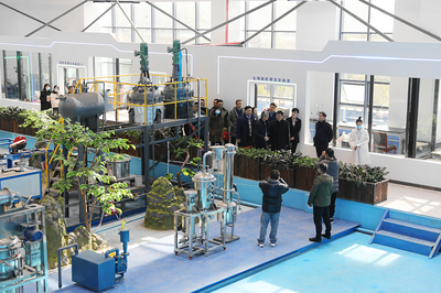 跨越千里科技情 愛心捐贈助健康——浙江工業(yè)大學(xué)化工學(xué)院西南研究院聯(lián)合愛心企業(yè)向福泉市捐贈170萬元醫(yī)療器械